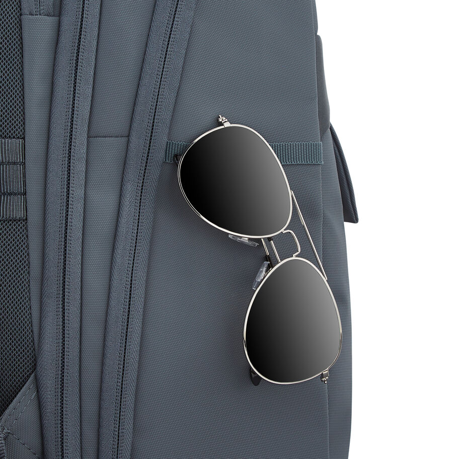 Samsonite Elevation Plus Backpack , , 147935-1549-ACCESSORY_CLIP-11_5fab71a7-ddb0-4c68-91af-efc484c92486