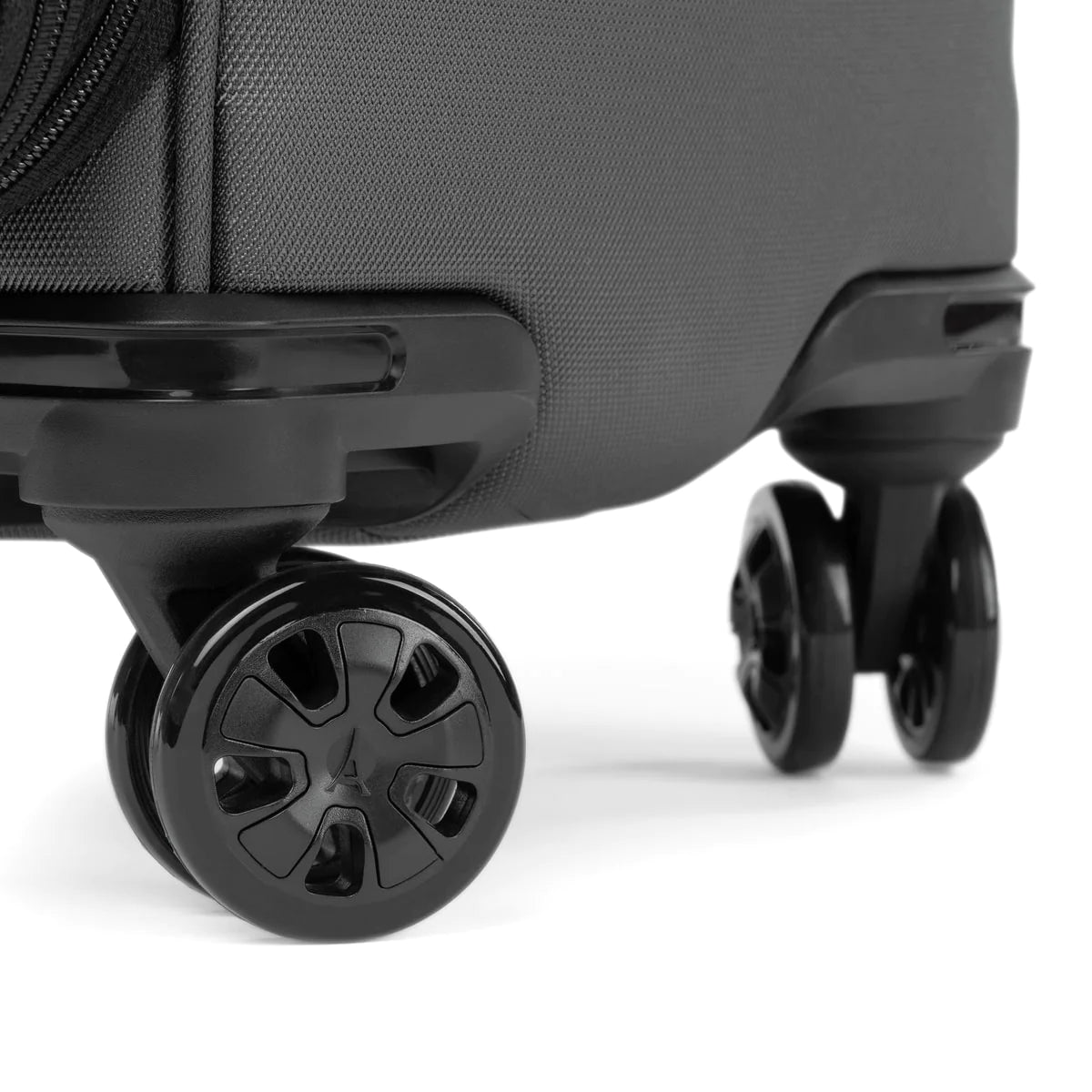 Travelpro Crew Classic Large Check-in Spinner , , 407246905_12-1200x1200-bd93c0f-min_1024x1024_2x_027a372a-ab92-4101-9f86-67cc34e2d57c