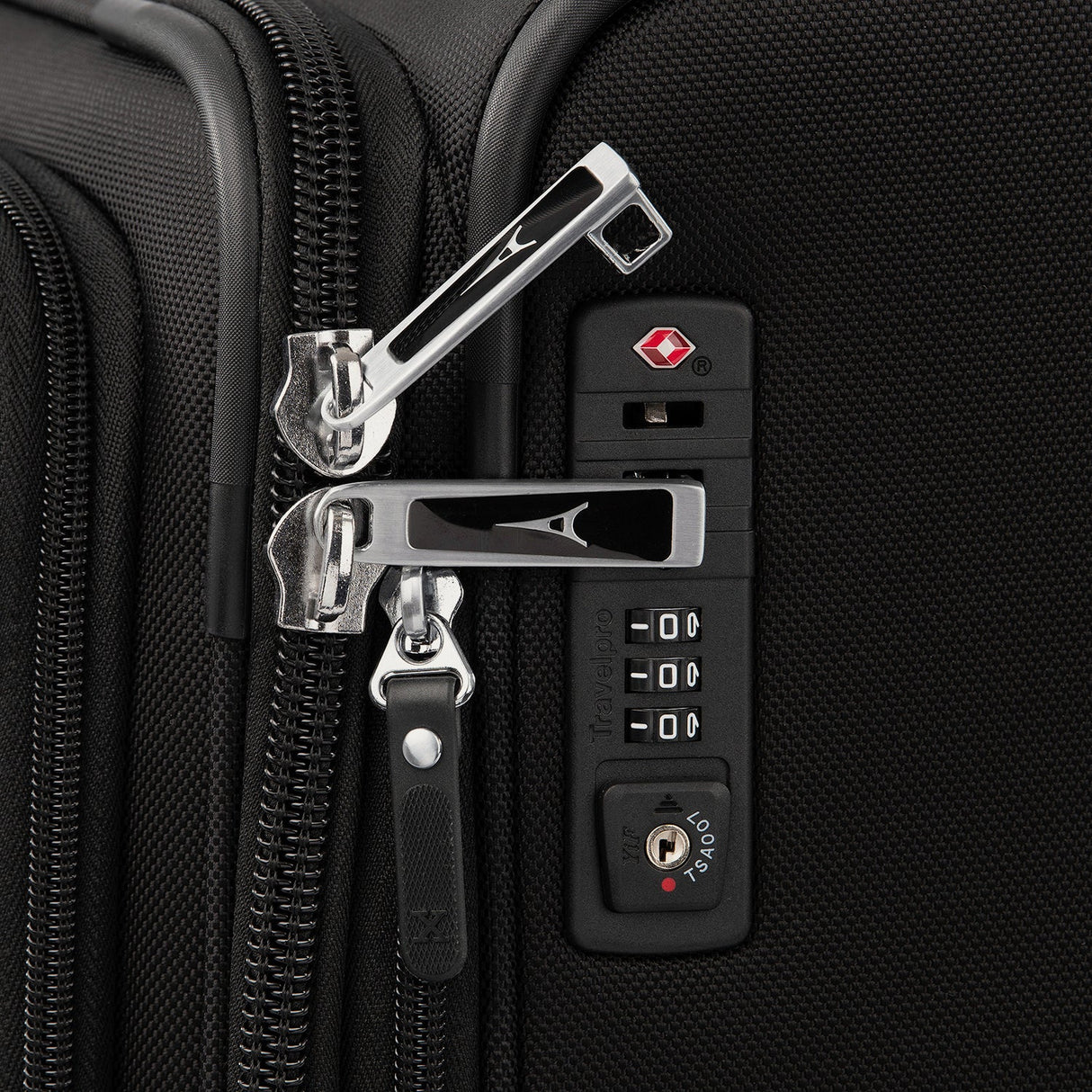 Travelpro Platinum Elite Medium Check-In Spinner