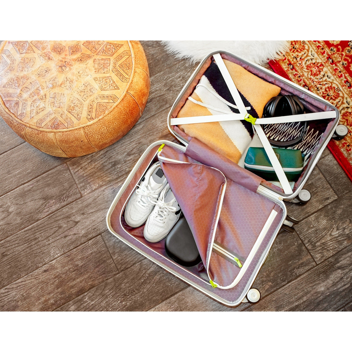 Samsonite Freeform Carry-on Spinner , , 78255B170_21Spin_Lifestyle3