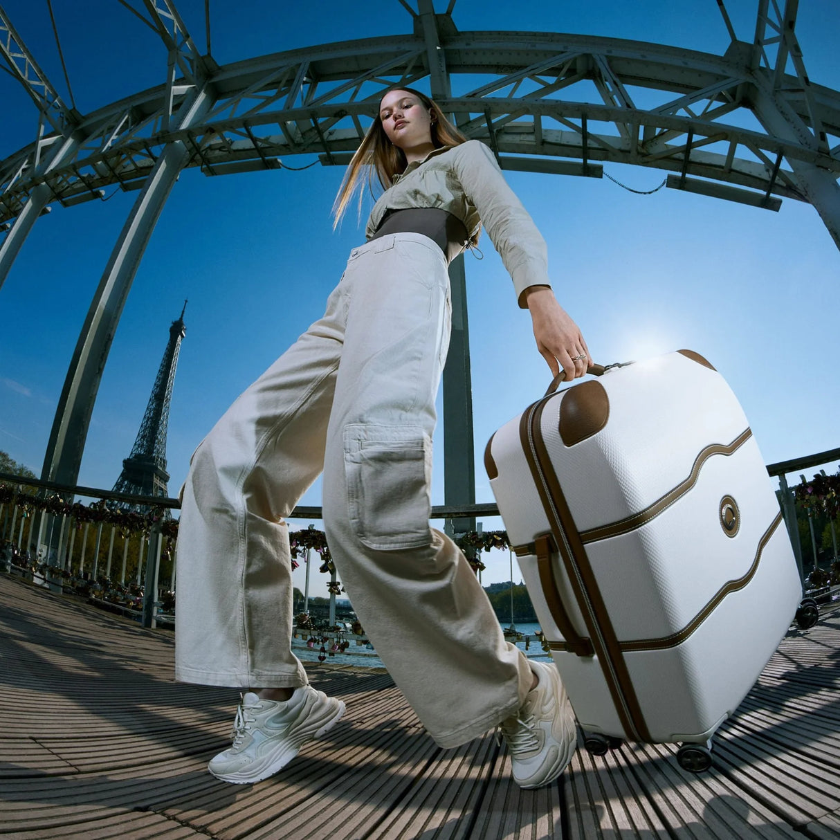 Delsey Chatelet Air 2.0 Large Checked Spinner , , ChateletAir-FishEye-2_1800x1800_e64714df-8037-40ea-9bb4-c280692f78a7