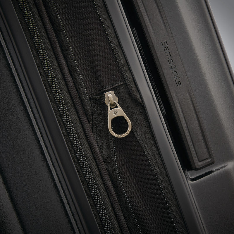 Samsonite Octiv Medium Spinner , , teiurg5u4rfh1bukmvf1_f145f876-c147-4f5a-8dce-9a3afc9b6175