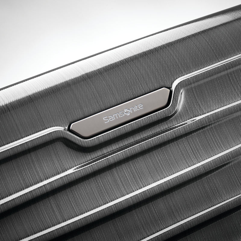 Samsonite Stryde 2 22x14x9 Carry-On Spinner