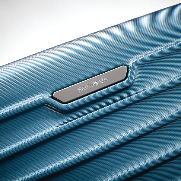 Samsonite Stryde 2 22x14x9 Carry-On Spinner