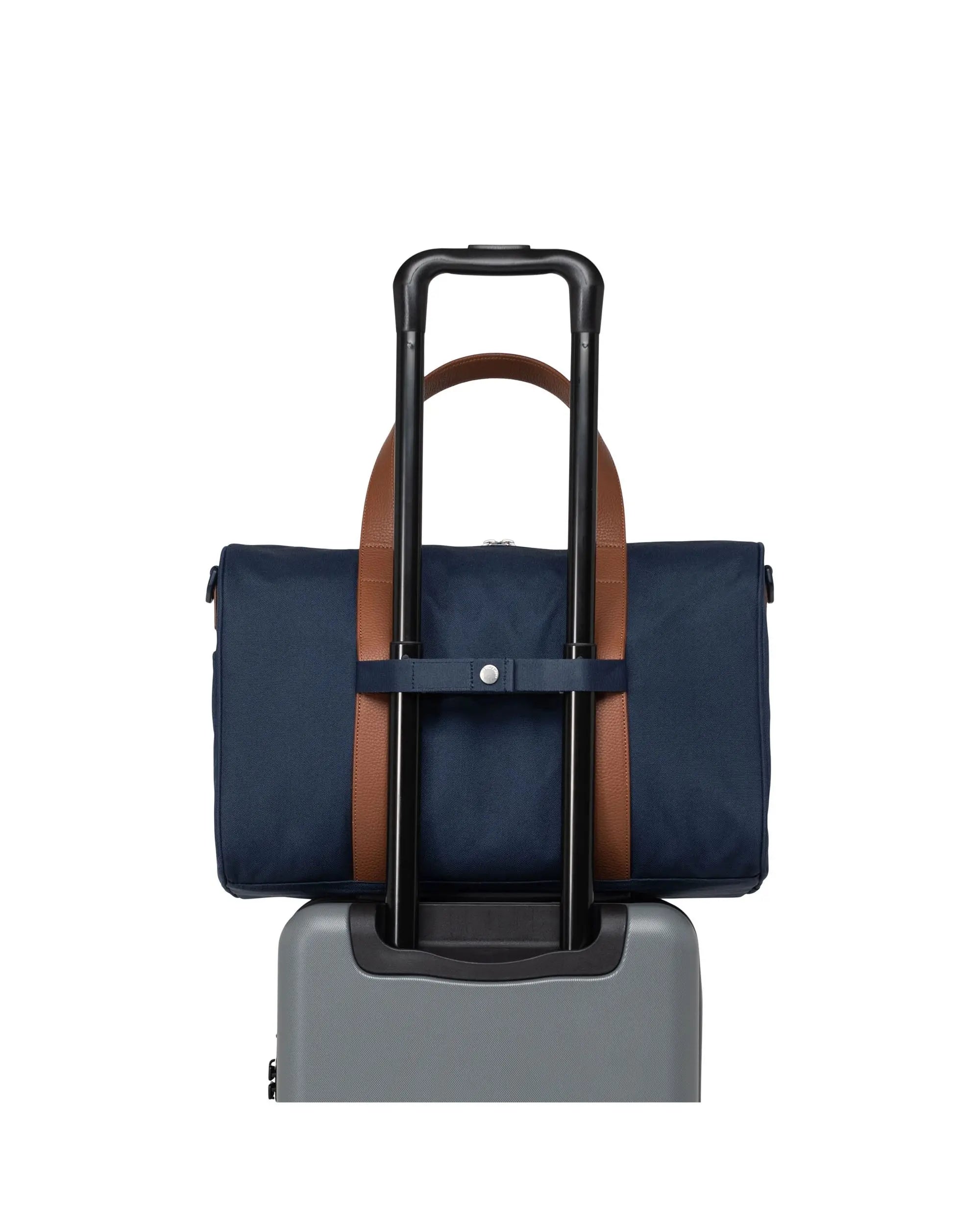 旅行かばん・小分けバッグ Herschel Supply Outfitter Duffle Bag 90L BK_D3.jpg