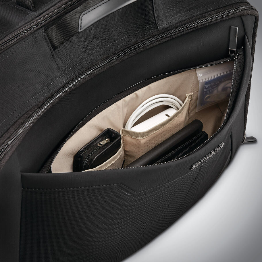 Samsonite Silhouette 17 Split Case Duffel , , 1390281041_Duffel_5_Front_Pocket