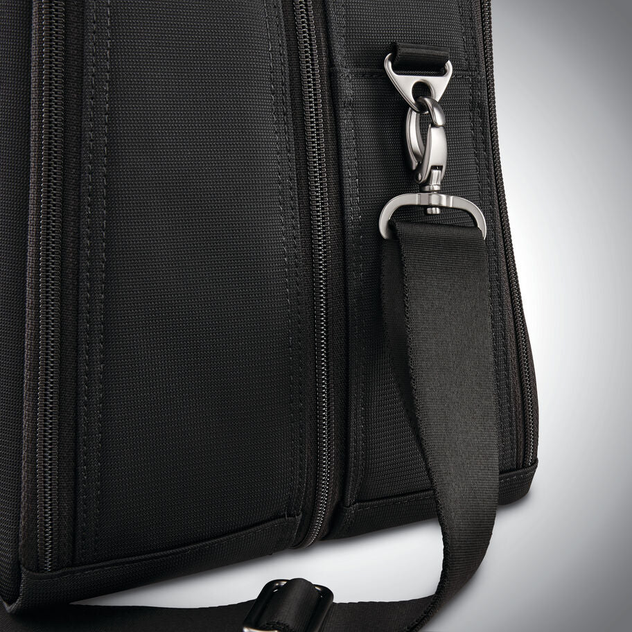 Samsonite Silhouette 17 Split Case Duffel , , 1390281041_Duffel_9_Stap_Attach