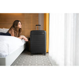 Samsonite Elevation Plus Large Spinner , , 1429111549_LrgSpin_Lifestyle