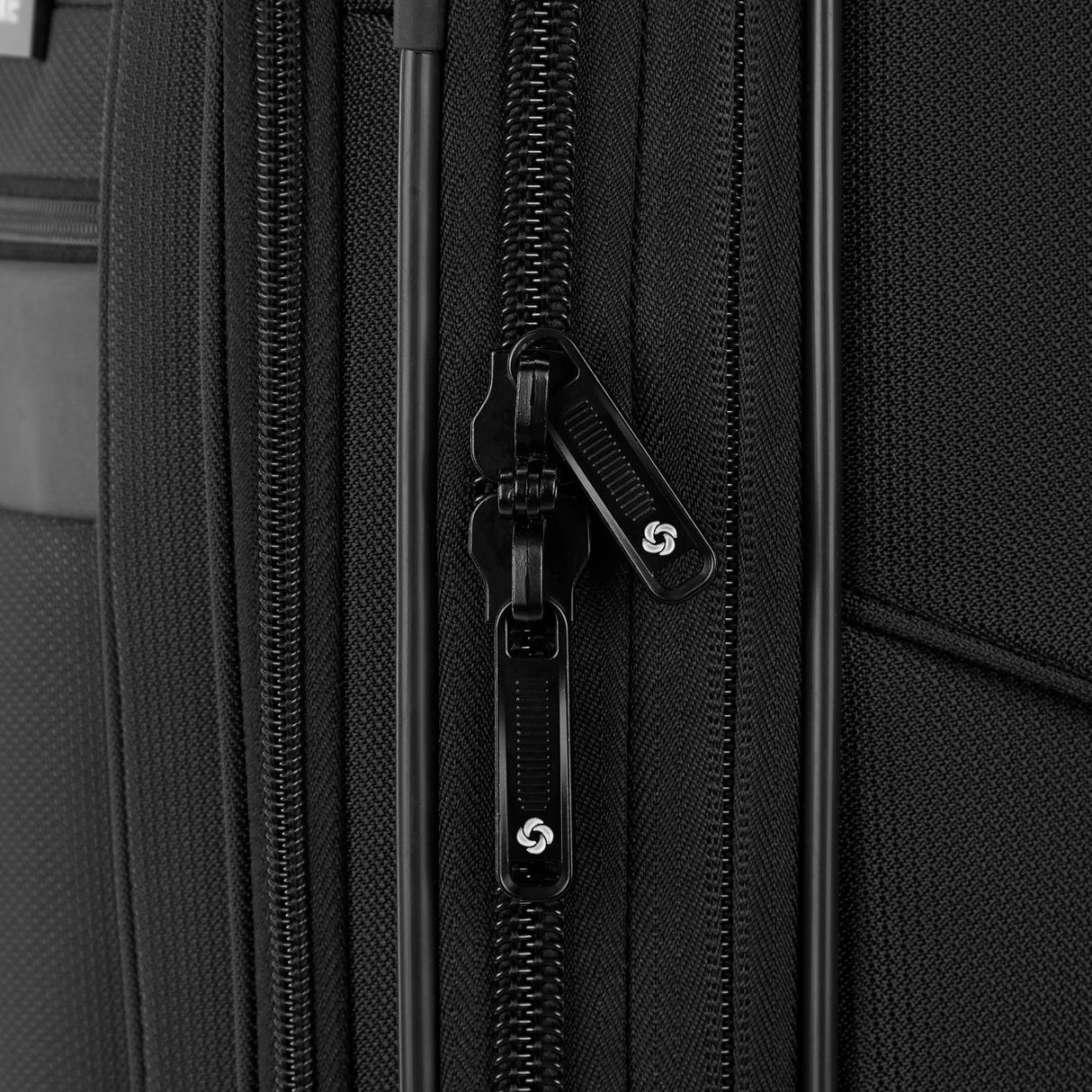 Samsonite Ascella 3.0 Large Expandable Spinner , , 1450551041_LgSpin_8_Zipper_Pulls