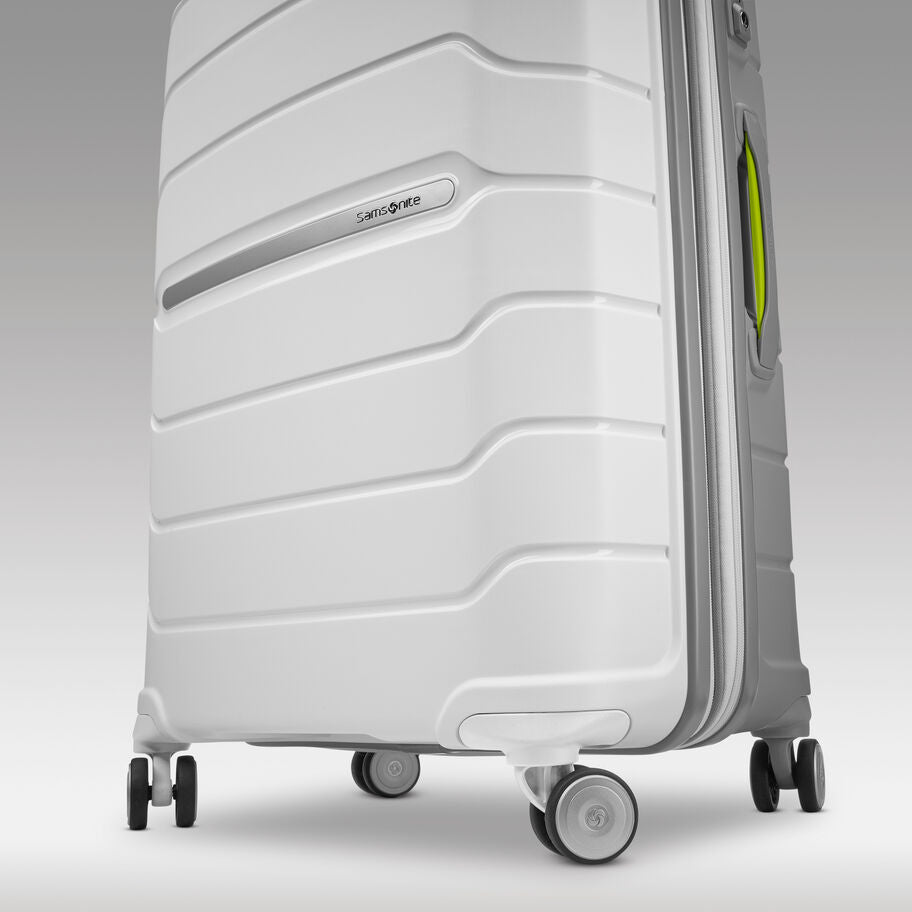 Samsonite Freeform Carry-on Spinner , , 782554744_21Spin_6_Wheels