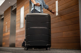 Samsonite Outline Pro 22 x 14 x 9 Carry-on Spinner – Deluxe Travel